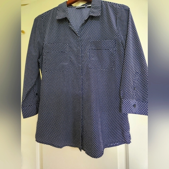 Liz Claiborne 3/4 Sleeve Blouse Size Medium, Non Wrinkle. - Picture 1 of 5
